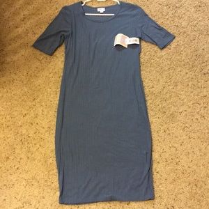 Small blue/gray Julia